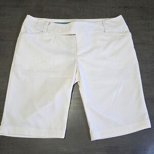 Under Armour Womens Golf Shorts White Size 10‎ Performance Flat Front Pockets